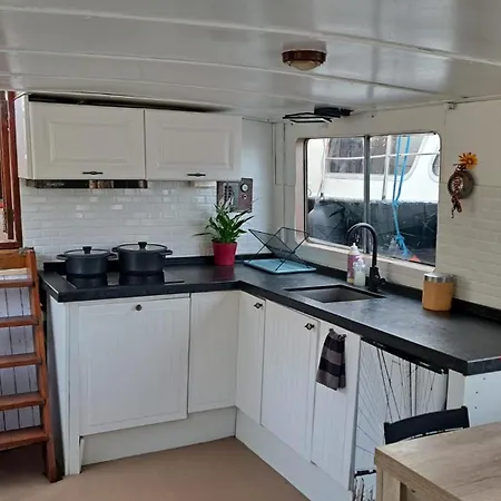 Authentiek Schip Op 14 Minuten Vanaf Amsterdam