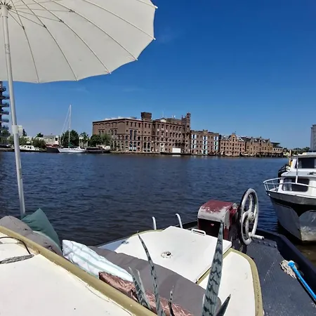 Authentiek Schip Op 14 Minuten Vanaf Amsterdam Bed & Breakfast Wormerveer
