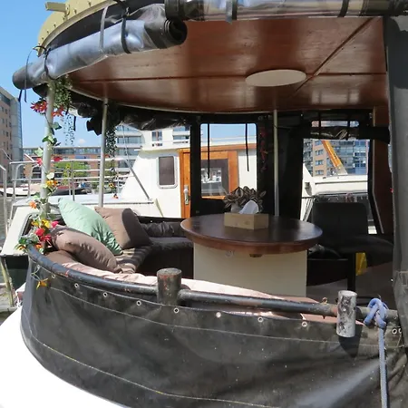 Authentiek Schip Op 14 Minuten Vanaf Amsterdam